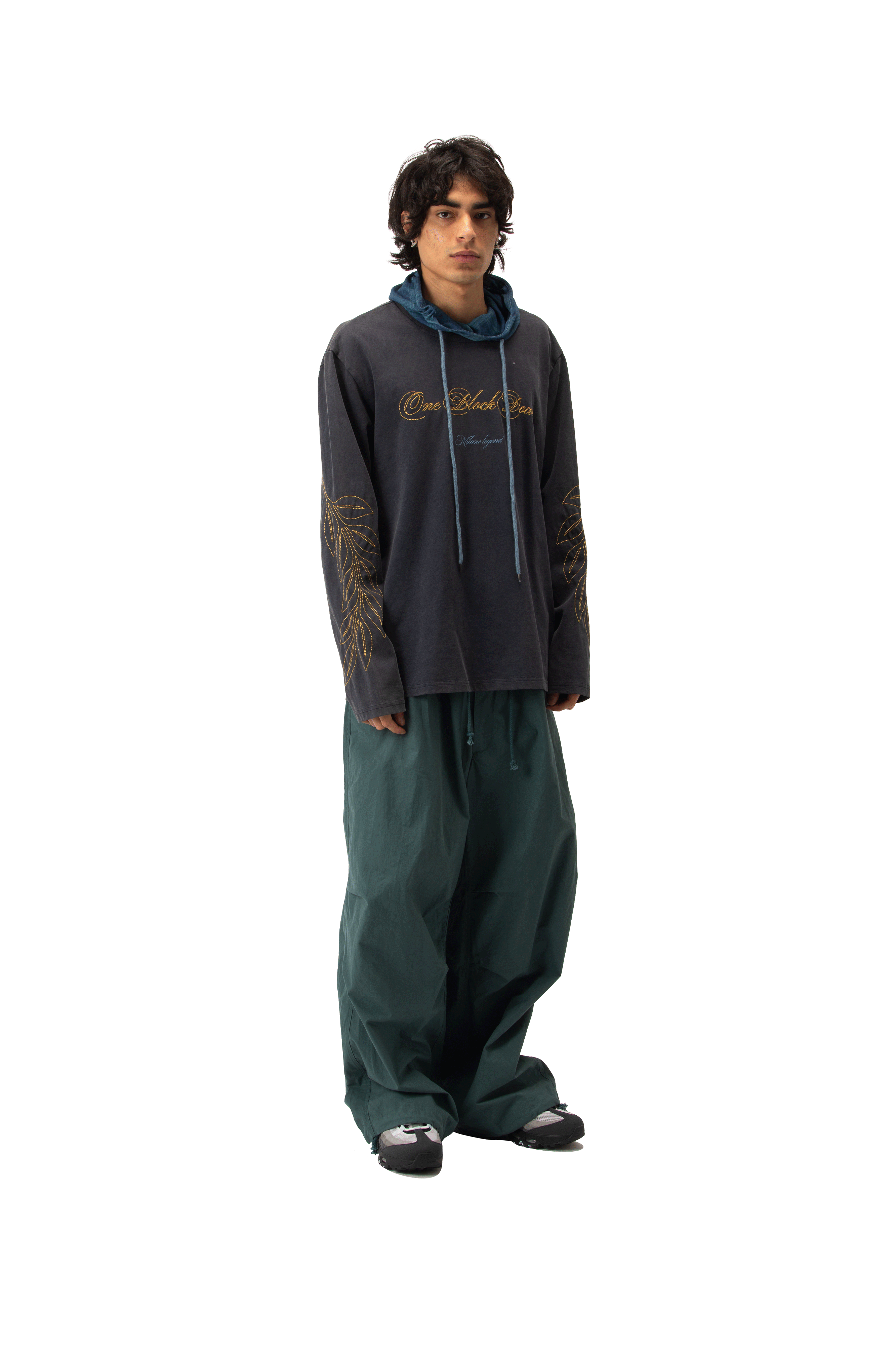 Stadium Longsleeve Hood T-Shirt