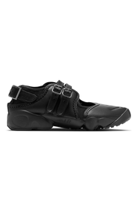 Woman Air Rift "Breathe"