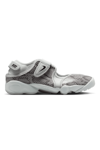 Woman Air Rift "Photon Dust"