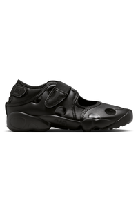 Woman Air Rift