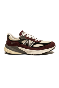 990